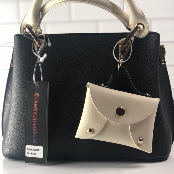 Medium Black Purse, Oscar De La Renta Shades, Belt - Picture 2 of 7